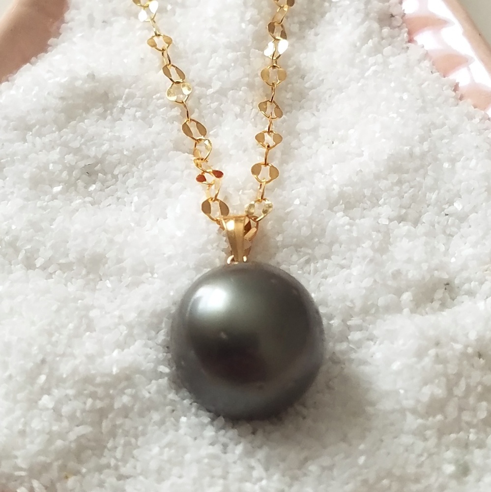 Tahitian Pearl Necklace